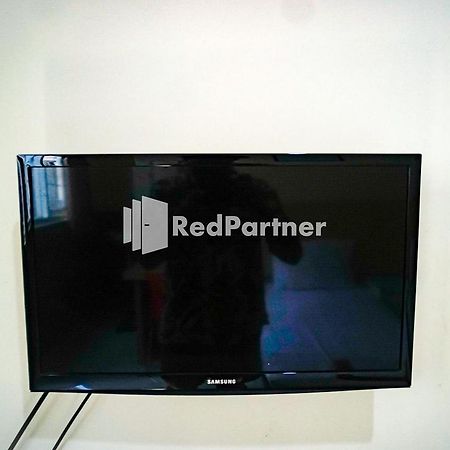 Hoki Homestay Redpartner スラバヤ エクステリア 写真
